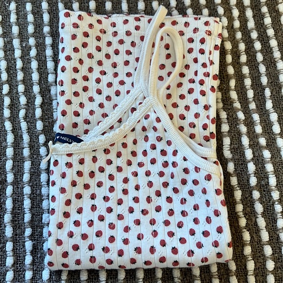 SKYLAR STRAWBERRY TANK - Picture 9 of 10